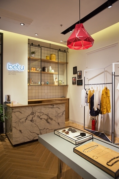 百图品牌旗舰店店面