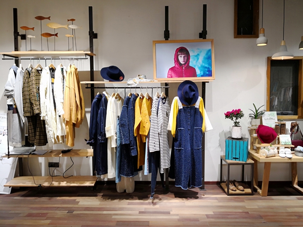 丽迪莎品牌旗舰店店面